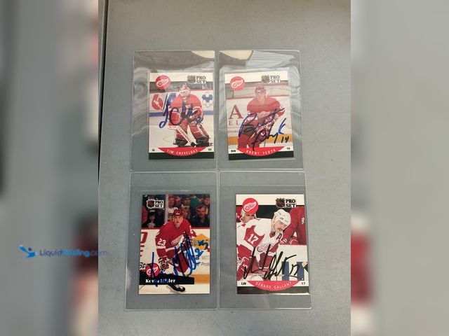 Lot 49-1505379 - COLLECTIBLE LOT OF 4 AUTOGRAPHED DETROIT RED WINGS PRO SET NHL HOCKEY CARDS. INCLUDING TIM CHEVELDAE...