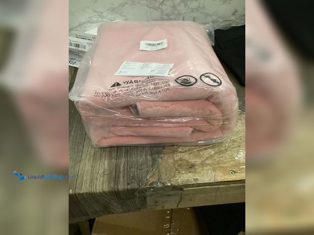 Lot 49-5407804 - Carvapet Edaner Area rug, pink unused