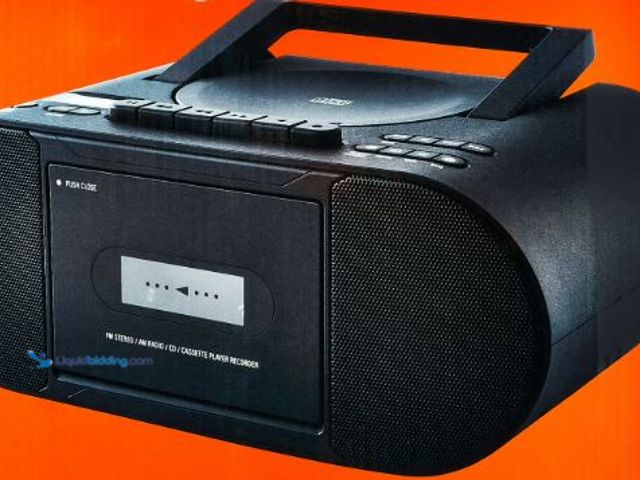 Lot 49-1631039 - onn. Portable Bluetooth CD/Cassette Boombox with AM/FM Radio, Black, Model # 5155635672, Slightly us...