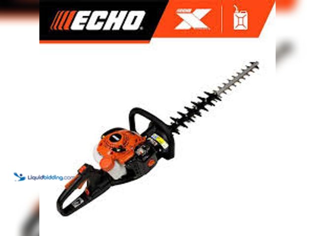 Lot 49-5448397 - ECHO 20 in. 21.2 cc Gas 2-Stroke Hedge Trimmer. Model # HC-2020. Used