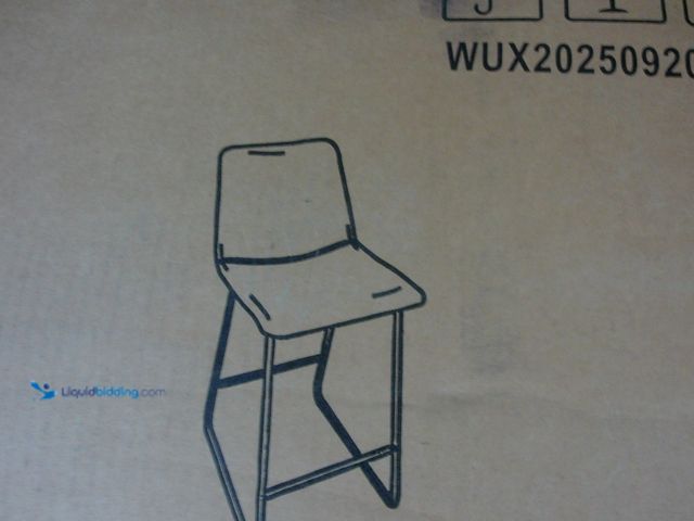 Lot 49-1568811 - Flash Furniture Light Gray 24.0-in H Counter height Upholstered Metal Bar Stool Model #5188871 , Unu...