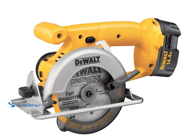 Lot 49-2006357 - DEWALT Trim Saw and Drill/Driver Combo Kit - Includes (1) Heavy-Duty Cordless Trim Saw, 5 3/8in., 14...