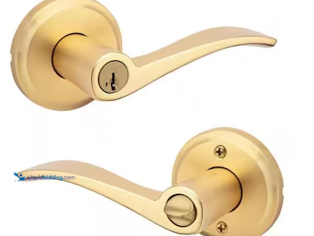 Lot 49-5486024 - Kwikset
Sedona Satin Brass Keyed Entry Door Handle Featuring SmartKey Security Internet # 336356998...