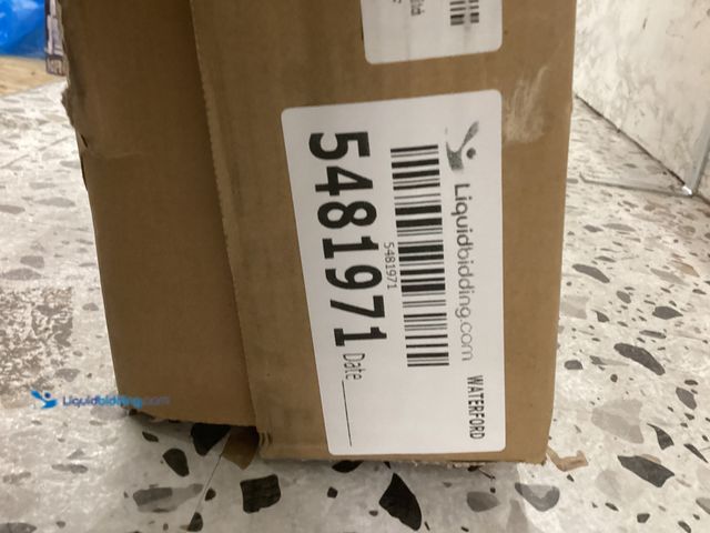 Lot 49-5481971 - Bicycle Hitch Rack (Fits 4 Bikes) Item is used