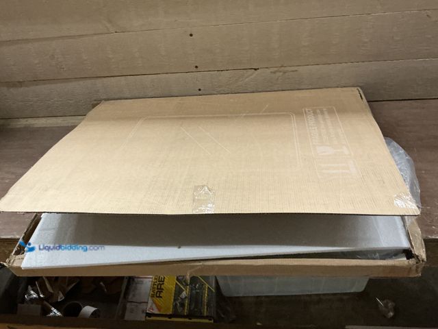 Lot 49-3527416 - Wall Mirror 32"x25" Unused