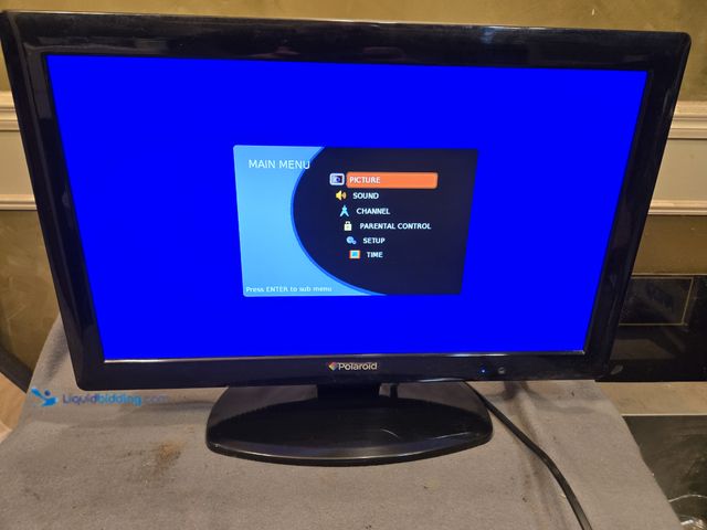 Lot 49-1805578 - 1 polaroid tlac-02255 22"  HDtv fully tested and working.   HDTV  flat screen