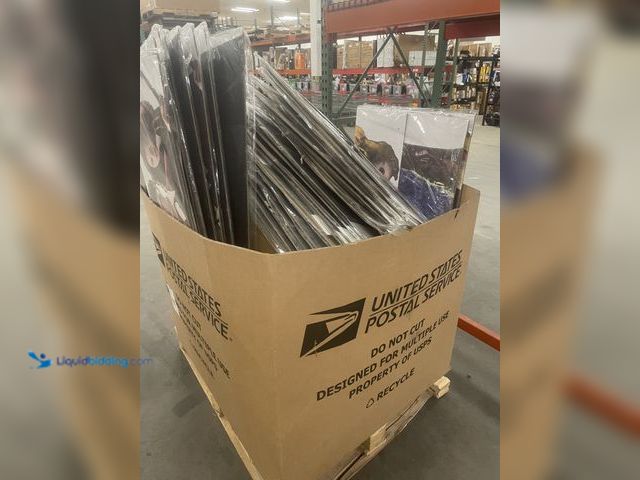 Lot 49-5396864 - Pallet full of assorted cardboard cut outs, halloween themed.