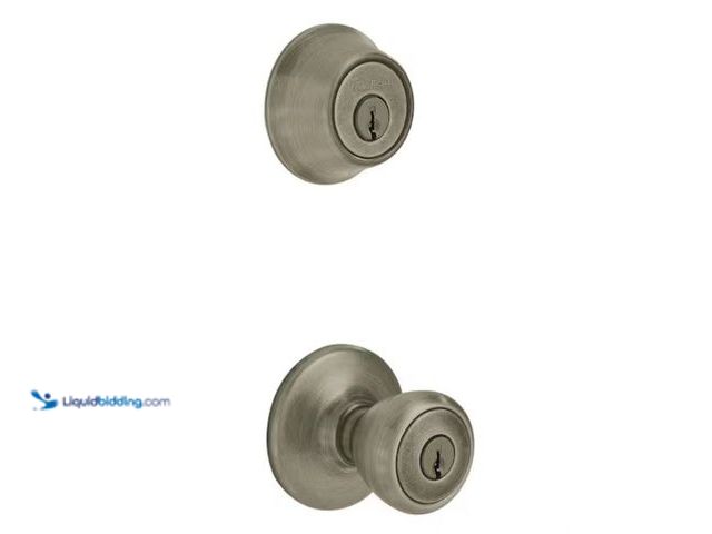 Lot 49-2005874 - Kwikset Tylo Antique Brass Entry Door Knob and Single Cylinder Deadbolt Combo Pack with Microban Ant...