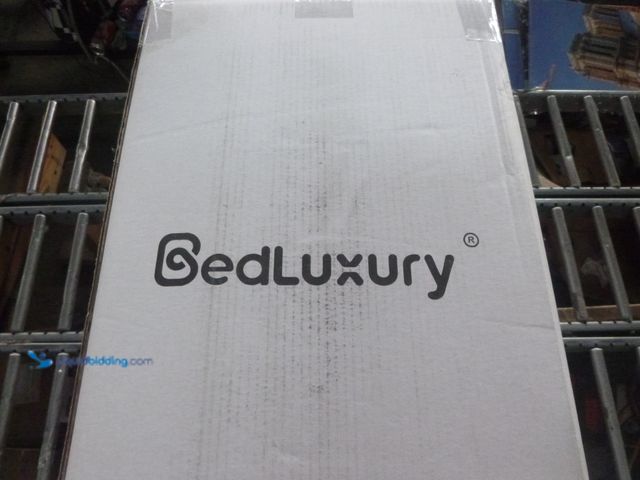 Lot 49-1518348 - 3 Inch Queen Sized Memory Foam TriFold Mattress, New  Ref#MTMED0624