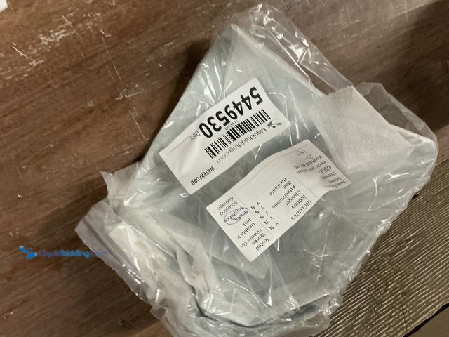 Lot 49-5449530 - HAYDON Heat Base 750 90-Degree Outside Corner for Baseboard Heaters (2pack) Used