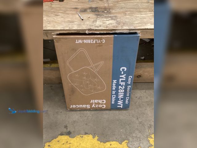 Lot 49-5450673 - Soft Faux Fur Folding Lounge Chair. Model: c-ylf28in-wt. Unused