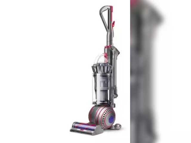 Lot 49-5436924 - Dyson Ball Animal 3 Upright Vacuum Cleaner. Model # 405866-01. Used. Powers on.