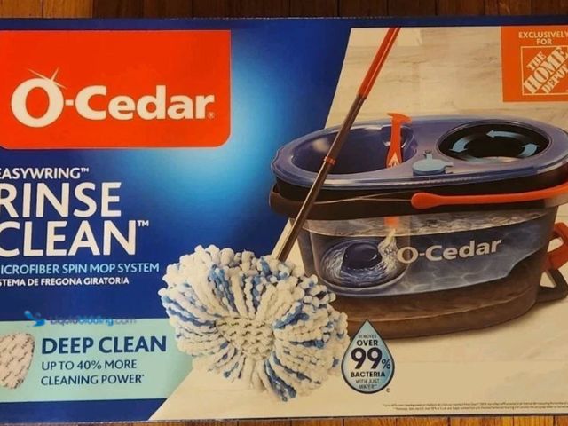 Lot 49-5561113 - O-cedar Microfiber Rinseclean Spin Mop Head With Bucket Cleaning System Sets, Unused, Dirty