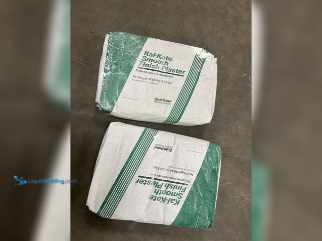 Lot 49-5463556 - Gold Bond® Kal-Kote® Smooth Finish Plaster 50LB Bag (2pack) New
