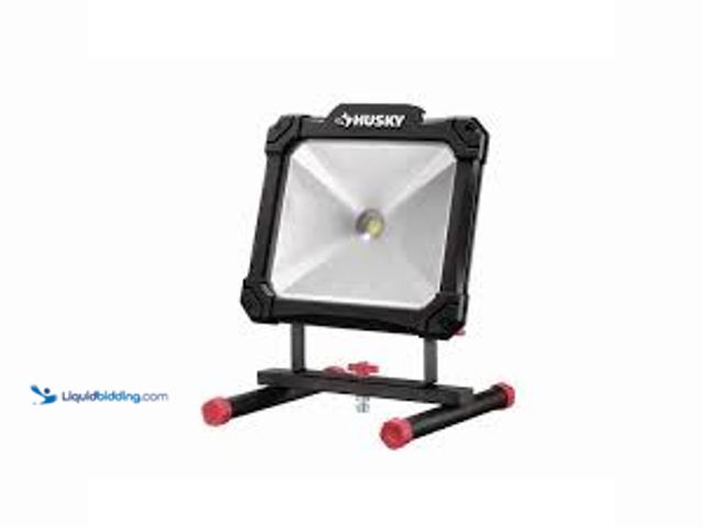 Lot 49-5448380 - Husky 3500lm LED Portable Work Light. Model # HD3500PUO. Used