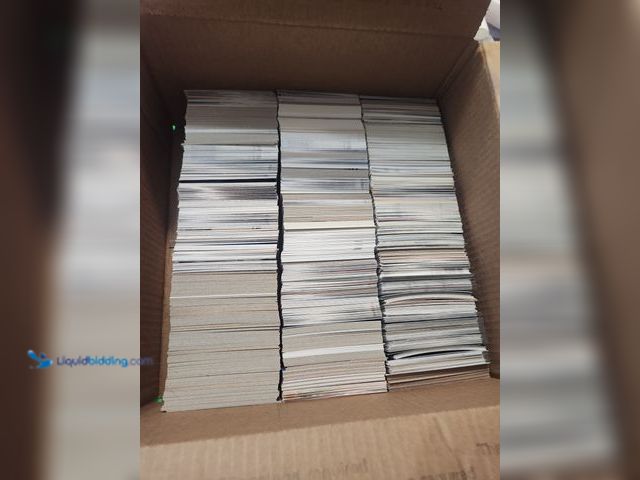Lot 49-1913857 - BOX OF AROUND 2,000 COLLECTIBLE SPORTS CARDS. VARIOUS SPORTS BRANDS AND YEARS PRODUCED. NOTICED MANY...