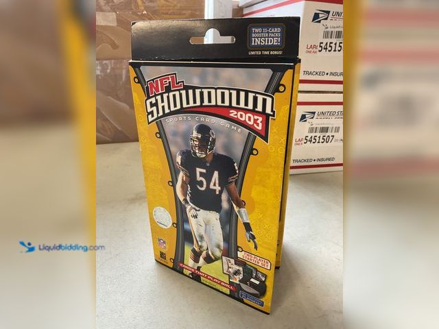 Lot 49-5451515 - Other 2003 NFL SHOWDOWN SPORTS CARD GAME IN SEALED PACKAGE