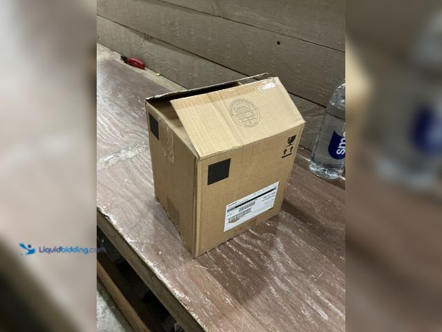 Lot 49-5477699 - LEDVANCE Sylvania LED Light Bulb, 60W Equivalent A19, Efficient 8.5W, Medium Base, Frosted Finish, 8...