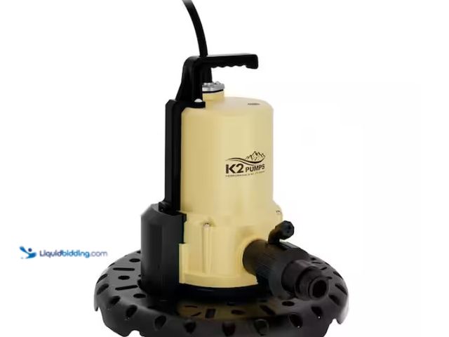 Lot 49-1622471 - K2 1/4 HP Automatic Submersible Pool Cover Pump, Model # UTA02502APK, Slightly used, Unable to test....