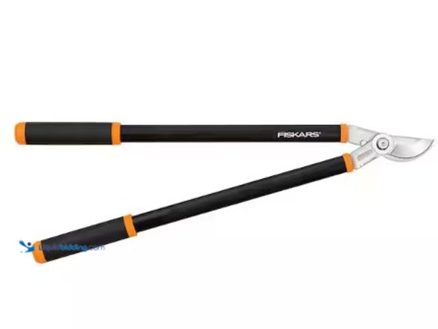 Lot 49-2025080 - Fiskars 1-3/4in. Cut Capacity Forged Steel Blade, 28 in. Bypass Lopper with SoftGrip Handles, Model ...