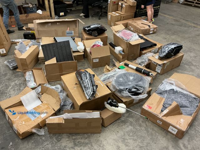 Lot 49-5437661 - Car Part Pallet Store Return; Returns were sold to a customer, who then physically brought the item ...