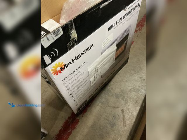 Lot 49-3540104 - Mr Heater 30000 BTU Vent Free Radiant Dual Fuel Heater (attachments included) (unable to test) Used