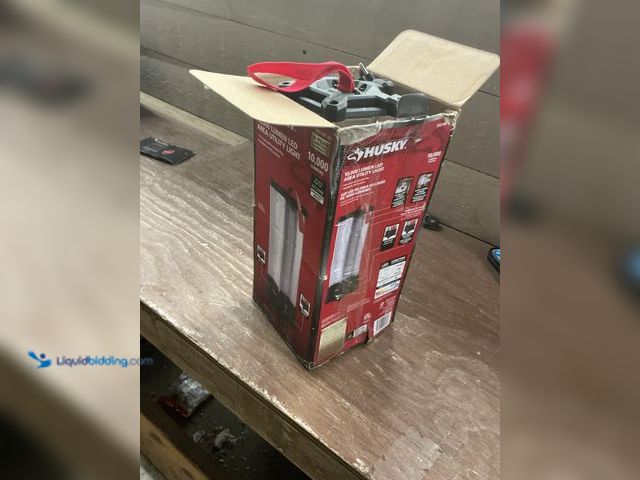 Lot 49-5482143 - Husky Utility LED Work Light 10,000-Lumen with Grounded Outlet USB Port Portable (tested works) Used