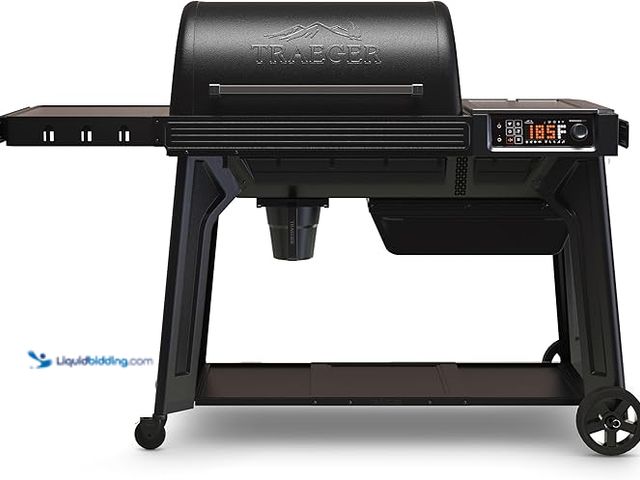 Lot 49-1539041 - Traeger Grills Woodridge Pro Electric Wood Pellet Grill and Smoker, 970 Sq. In., Outdoor Pellet Smok...