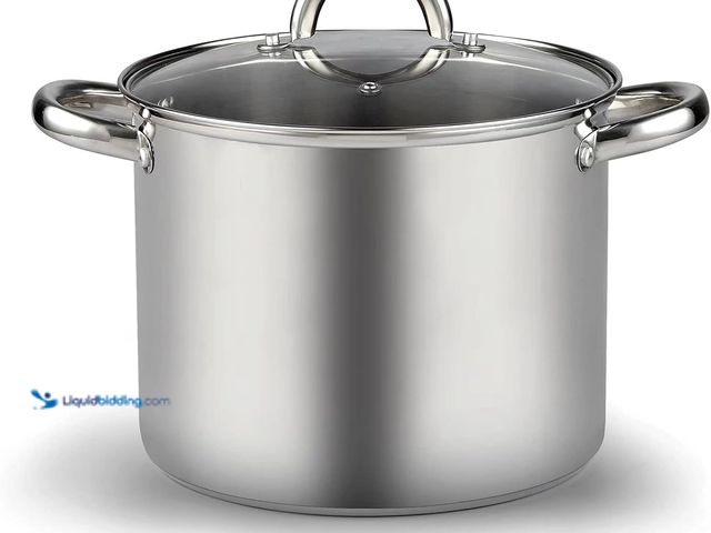 Lot 49-5487657 - Cook N Home Stockpot with Lid, Basics Stainless Steel Soup Pot, 12-Quart Unused