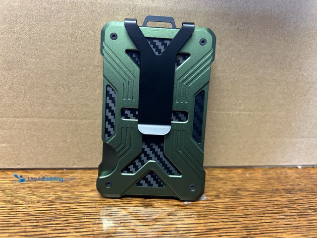 Lot 49-1820368 - New RFID BLOCKING WALLET green