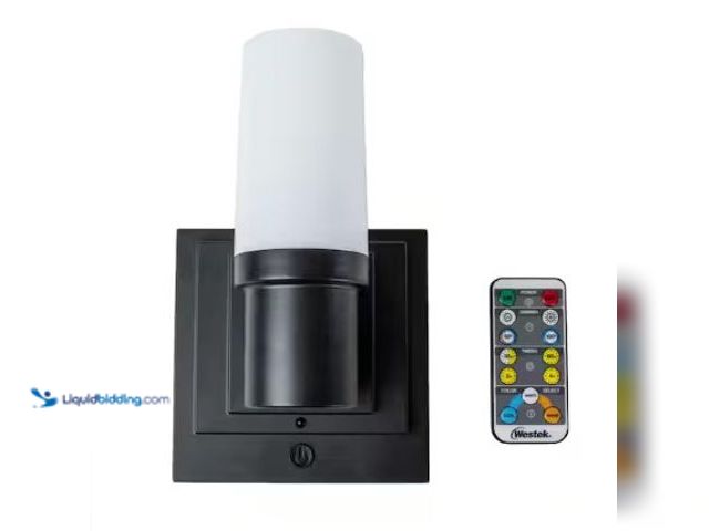 Lot 49-3612864 - Lot of (2) Westek 5 in. 1-Light Matte Black Integrated LED Modern Vanity Sconce Light with Remote (1...