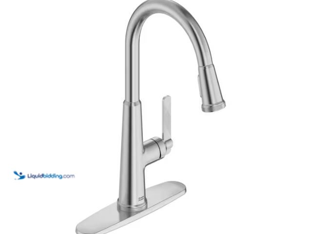 Lot 49-1624587 - American Standard Eastcourt Single Handle Pull Down Sprayer Kitchen Faucet with Dual Spray in Stainl...