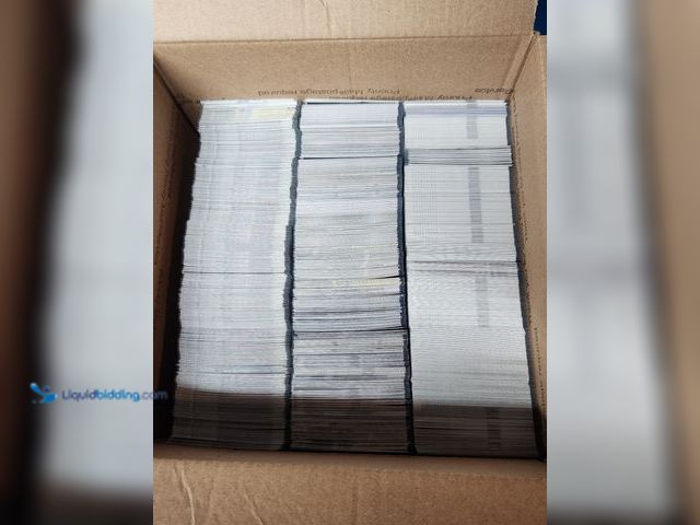 Lot 49-1988939 - BOX OF AROUND 2,000 COLLECTIBLE SPORTS CARDS.