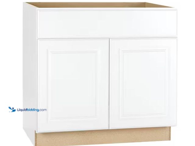 Lot 49-5551496 - Hampton Bay
Hampton 36 in. W x 24 in. D x 34.5 in. H Assembled Sink Base Kitchen Cabinet in Satin W...