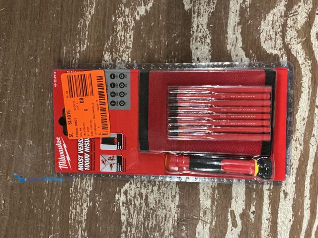 Lot 49-5559303 - Milwaukee 8-in-1 1000V Insulated Precision Multi-Bit Screwdriver. Model # 48-22-2217. unused