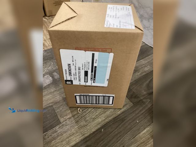 Lot 49-5415029 - 4 Pack HDC Decorative Brackets, Silver. Model: HDCGLPE30SI. Unused