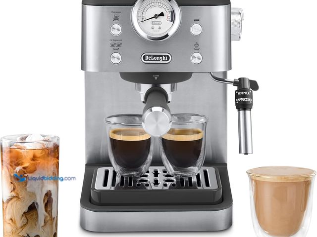 Lot 49-5549708 - De'Longhi Classic Signature Espresso Machine, Adjustable Milk Frother. Model: B0DQWC47JN. Unused