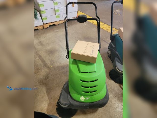 Lot 49-1814653 - 1 IPC Eagle Smart Vac Smart Vac 464 Walk-Behind Vacuum Used Big Vacuum for large areas, Smart Vac ca...