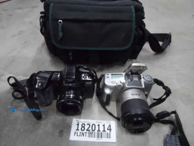 Lot 49-1820114 - 2 Minolta Maxxum 7000I, Maxxum 50 Cameras 2 Minolta Cameras Both Used In Fair Condition,*NOT DIGITAL...