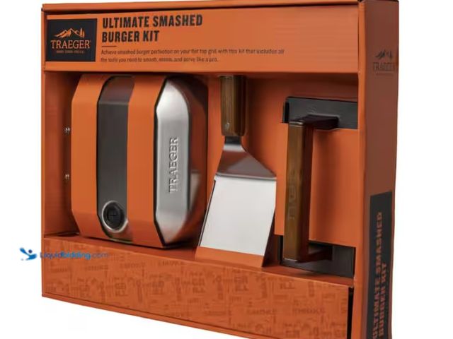 Lot 49-1567989 - Set of (3) Traeger Ultimate Smashed Burger Kit, Includes weighted grill press for smashing burgers t...