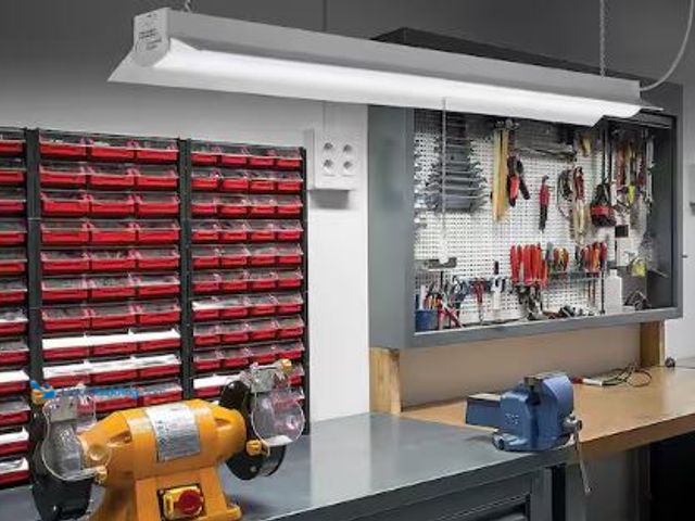 Lot 49-1595318 - Commercial Electric 4 ft. Plug-in Pull Chain Linkable Integrated LED White Shop Light Garage Light 3...