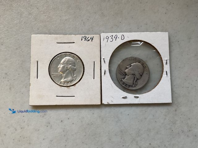 Lot 49-1830011 - LOT OF 2 SILVER QUARTERS INCLUDING 1939 AND 1964 #COINS0219