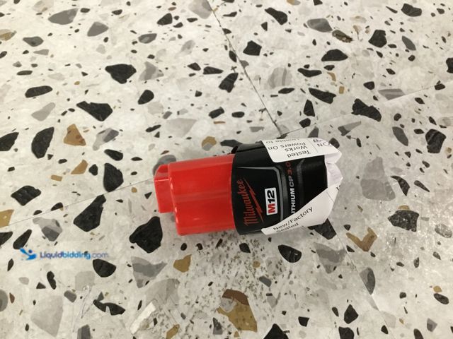 Lot 49-5478505 - Milwaukee M12 Red Lithium CP 3.0 Charger Item is used