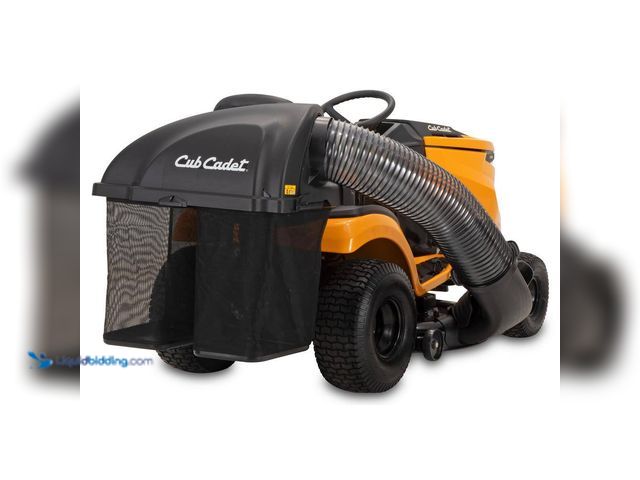 Lot 49-5412860 - Original Equipment 42 in. and 46 in. Double Bagger for XT1 and XT2 Series Riding Lawn Mowers (2015 a...