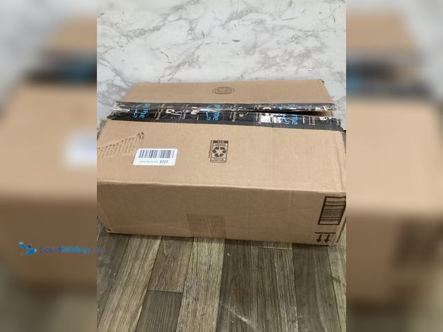 Lot 49-5441244 - Standard pillow. Unused.