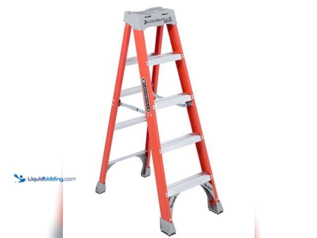 Lot 49-5552085 - Louisville Ladder 5-Foot Fiberglass Step Ladder, Type IA, 300-pound Load Capacity, FS1505. UPC #: 72...