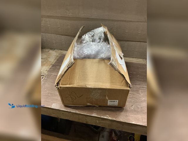 Lot 49-5463473 - 8 Panel White Ceiling Ceramonly Sage Swag. Item is Unused