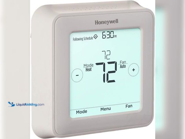 Lot 49-3527481 - Honeywell Home RTH8560D 7 Day Programmable Touchscreen Thermostat (no hardware) Used