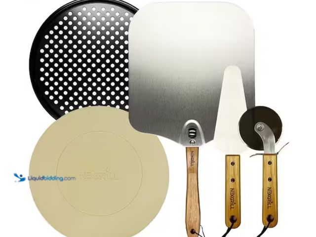 Lot 49-1578288 - (5-Piece) Nexgrill Pizza Grilling and Cutting Kit, Pizza cooking tools to grill, cut, and serve pizz...