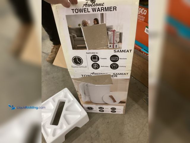Lot 49-5490019 - Sameat Awesome Towel Warmer Item is unused, unable to test